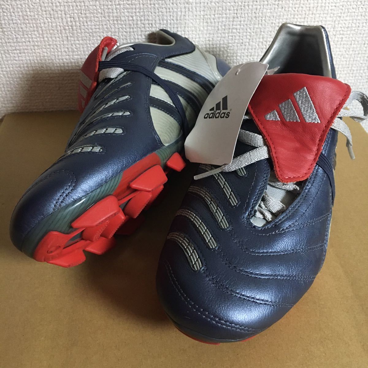 サッカースパイク adidas 26.5cm-