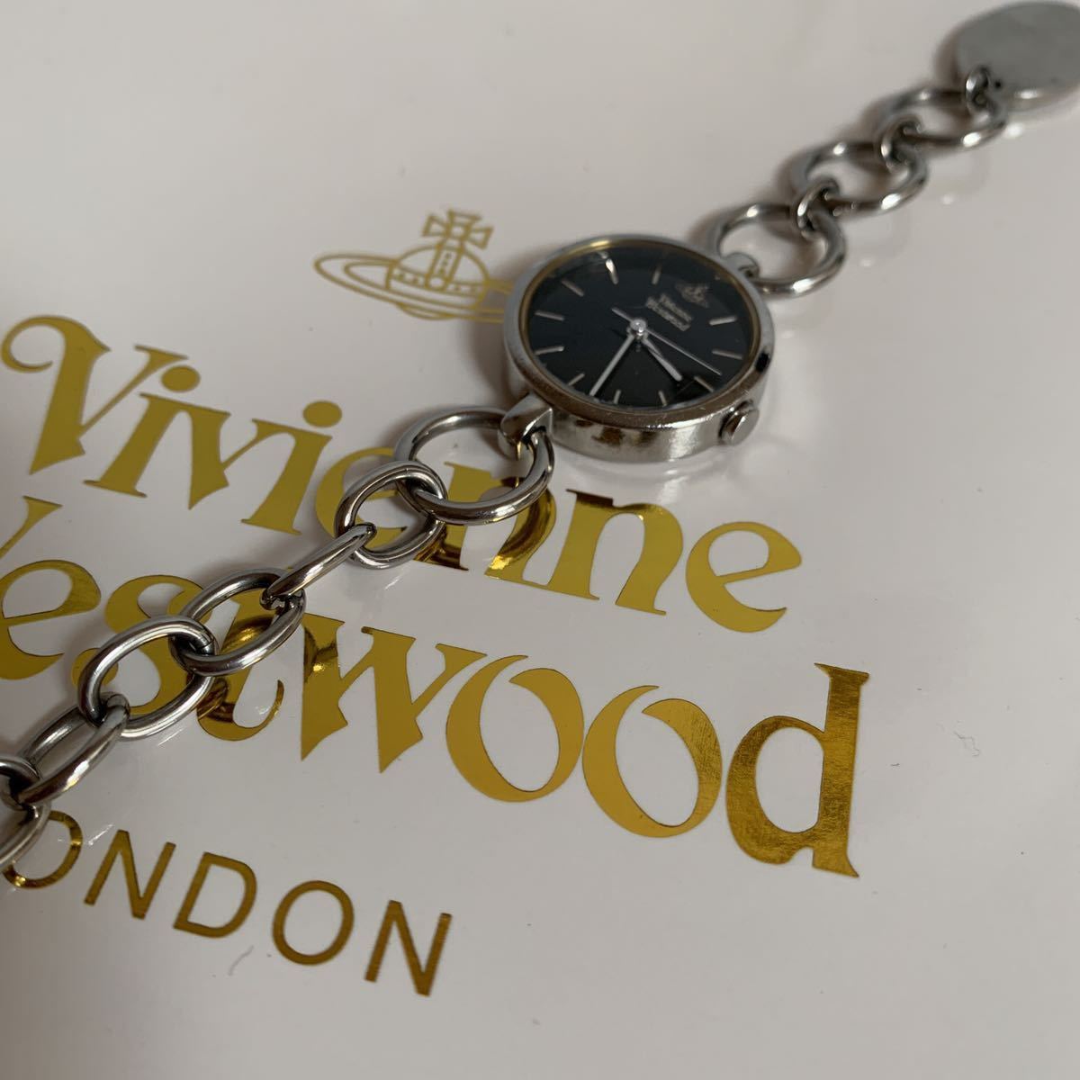 【稀少美品】 ヴィヴィアン ウエストウッド Vivienne Westwood 腕時計 VW7058 レディースウォッチ 動作可動品 No.43_画像5