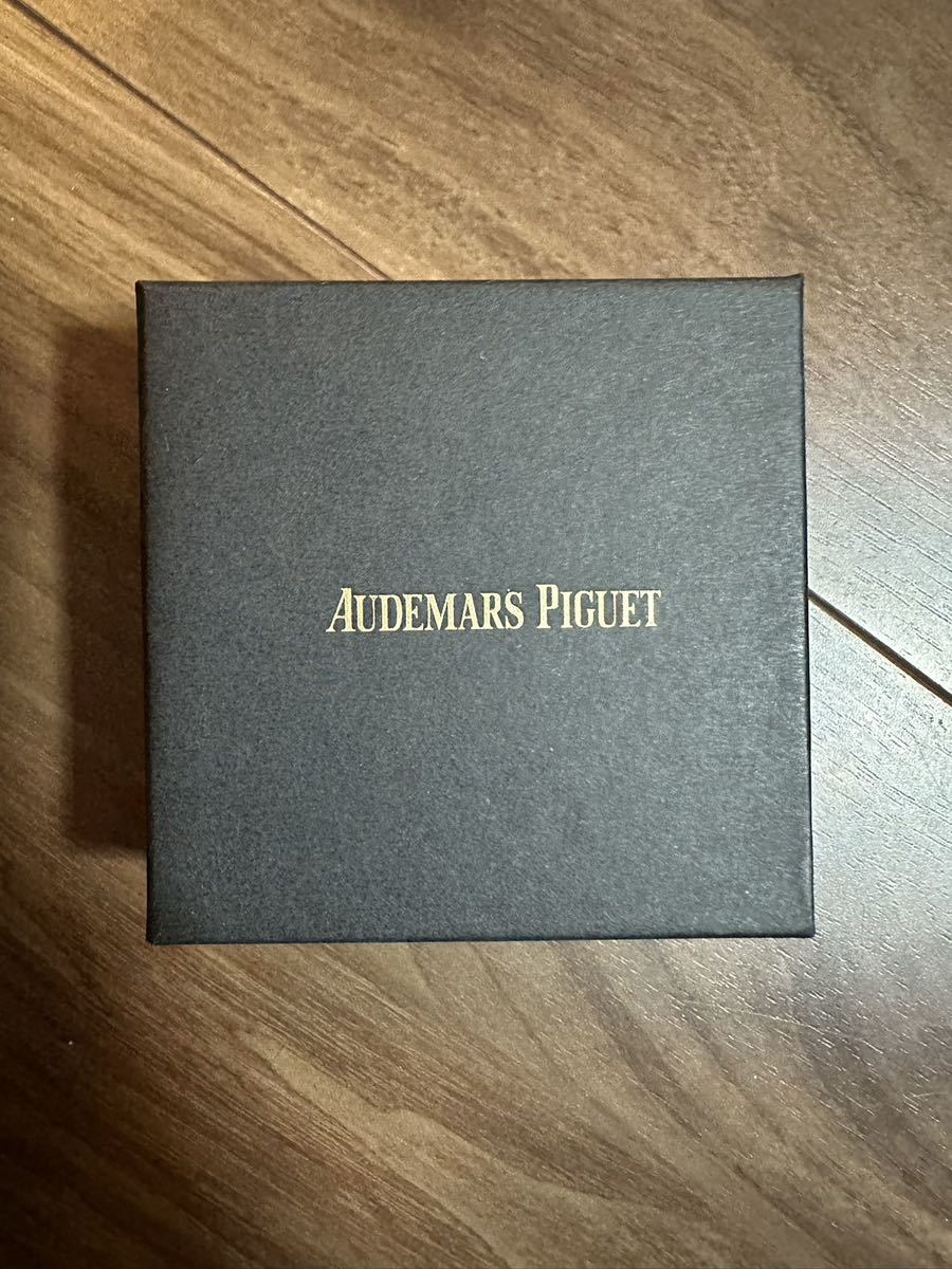 オーデマ・ピゲ AUDEMARS PIGUET キーホルダー(チャーム) - 金属素材 シルバー×ネイビー ロイヤルオーク50周年記念限定/ノベルティ_画像4