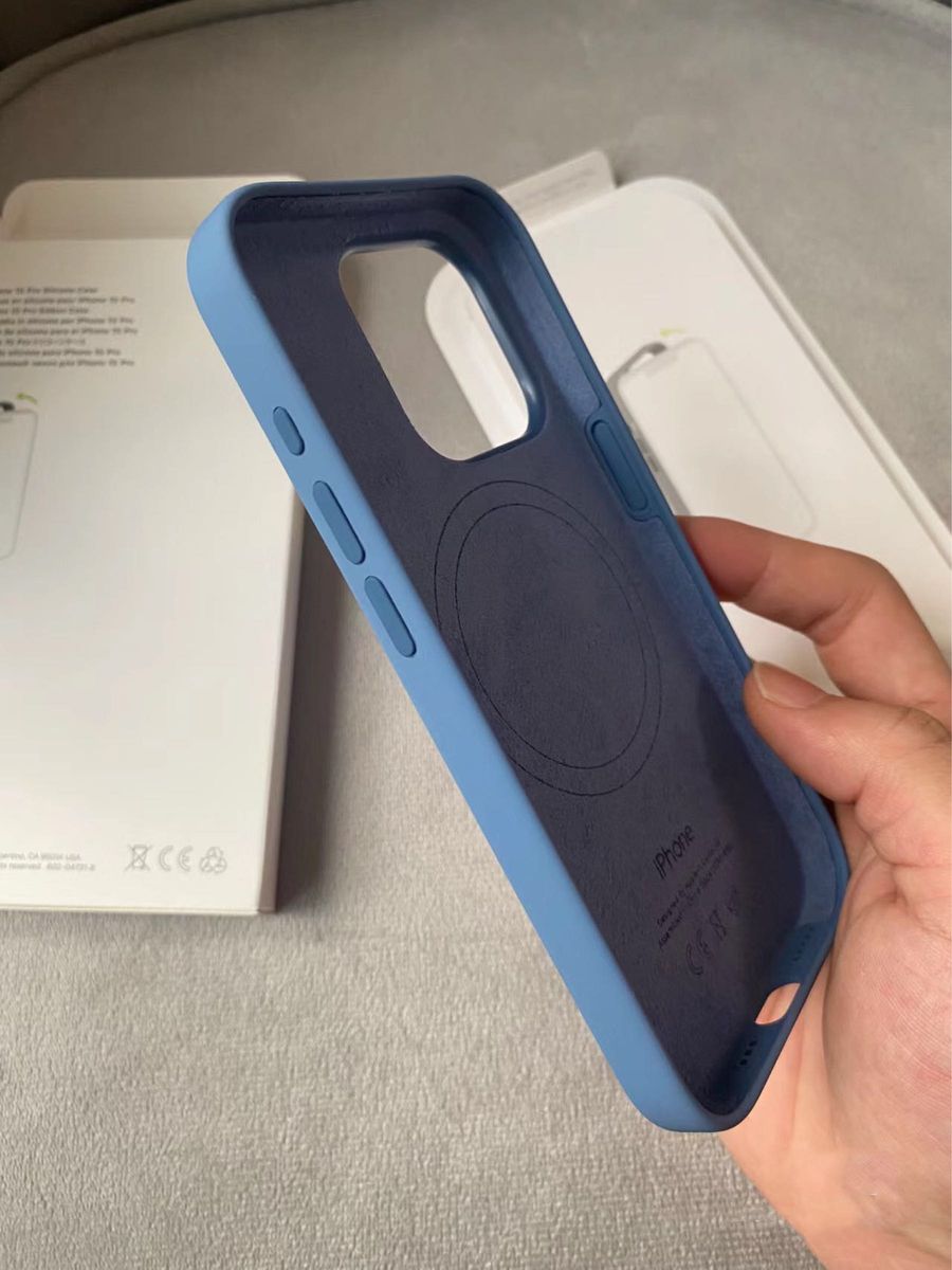 純正互換品 iPhone15pro シリコンケース ウィンターブルー 純正互換品 iPhone15pro シリコンケース ウィンターブルー