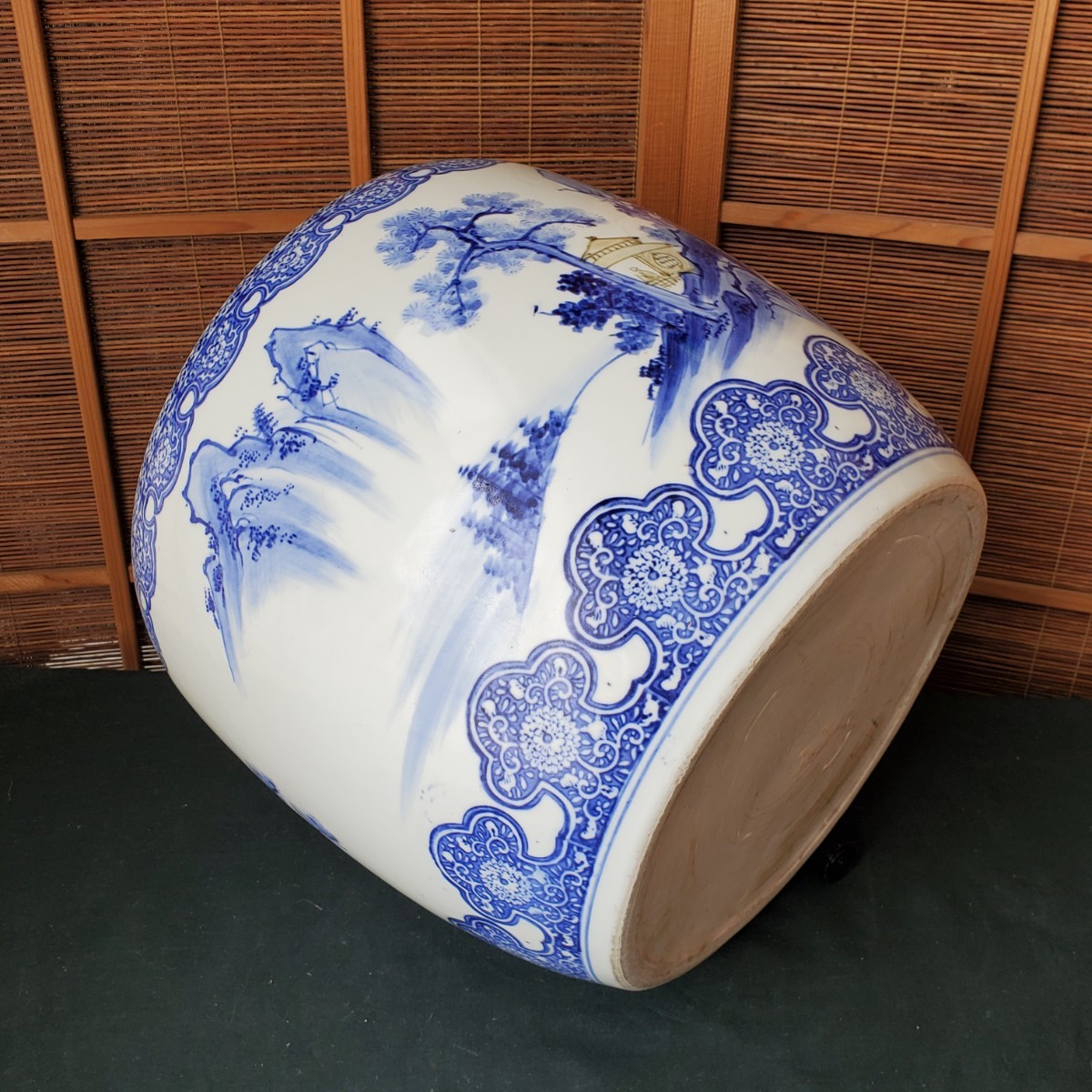 在庫整理　直径28.5cm 陶磁器 伊万有田焼 染付け　唐草　山水紋 火鉢 //検索 古民具 睡蓮鉢 自在鉤 鉄瓶 ディスプレイ 金魚鉢 b/634_画像4