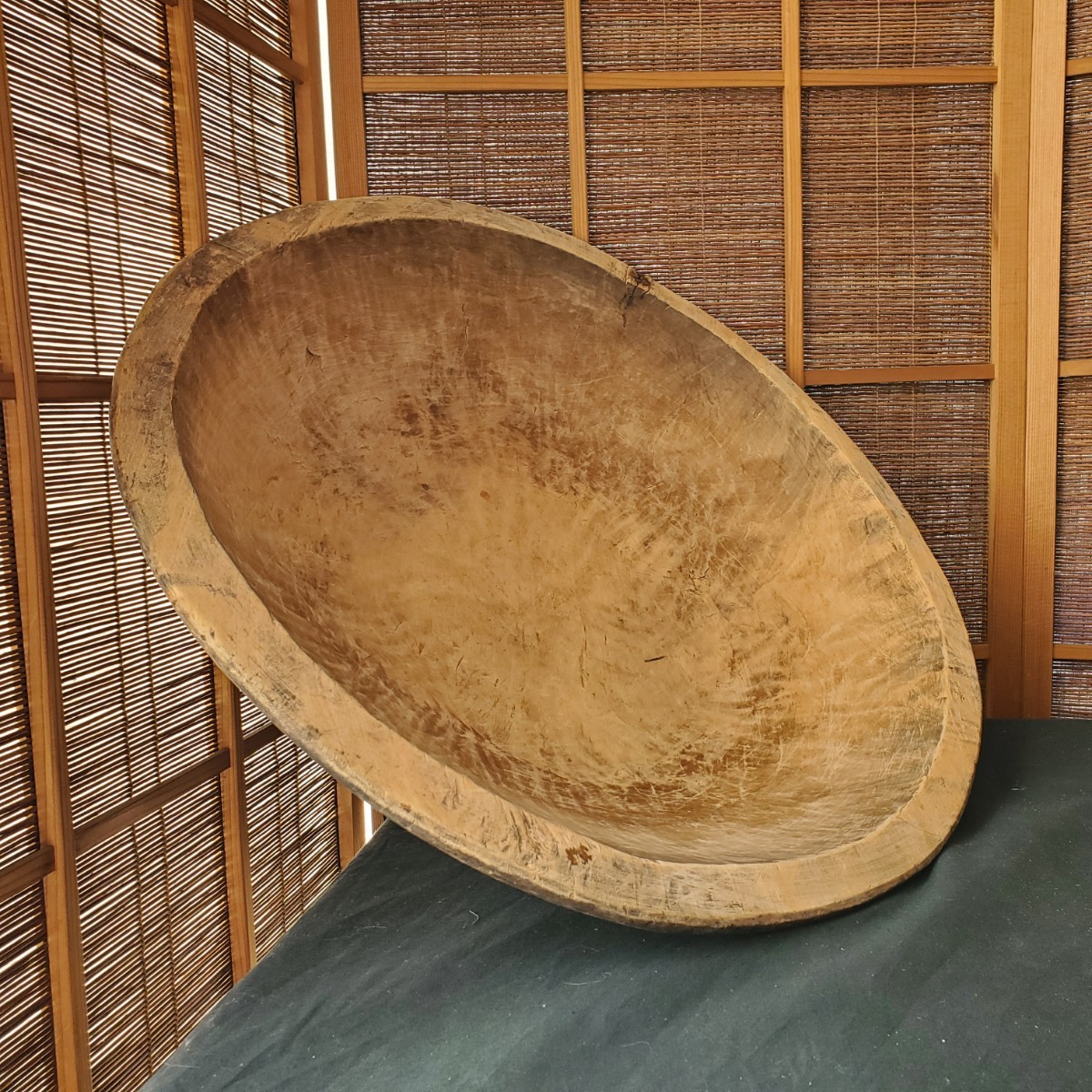 鎌倉彫 民芸家具 飾り棚 収納 ガラス戸 W102cm かりん天然木 伝統工芸