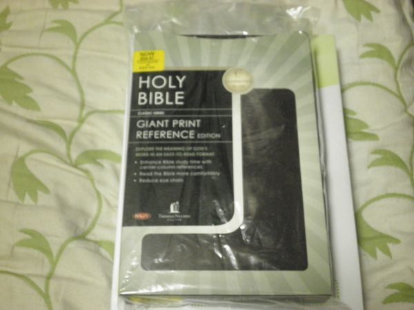 お礼や感謝伝えるプチギフト King New Bible: Holy James Large Nelson