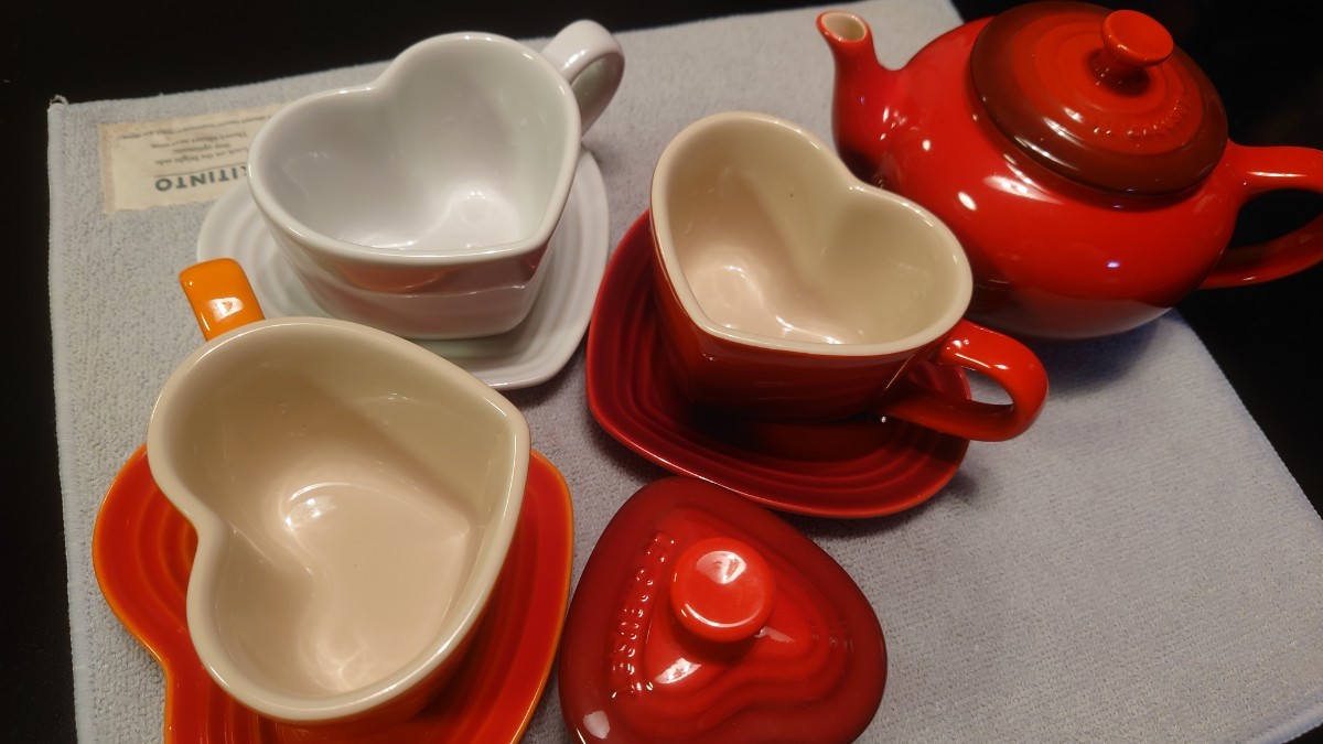 ルクルーゼ カップ&ソーサーの値段と価格推移は?|161件の売買データ