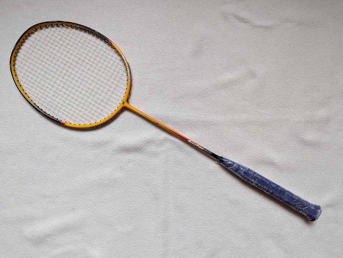 名機　ヨネックス　マッスルパワー90 YONEX バドミントンラケット