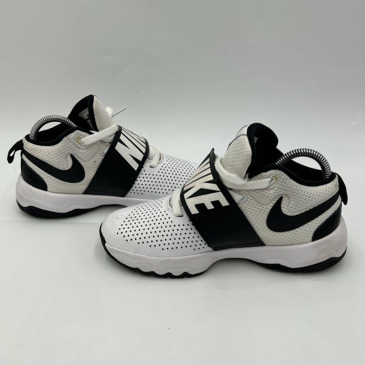 B @ 18SS '履き心地抜群'『NIKE ナイキ』TEAM HUSTLE チームハッスル LOW CUT バスケットボール シューズ 22.5cm ジュニア KIDS 881941-100_画像4