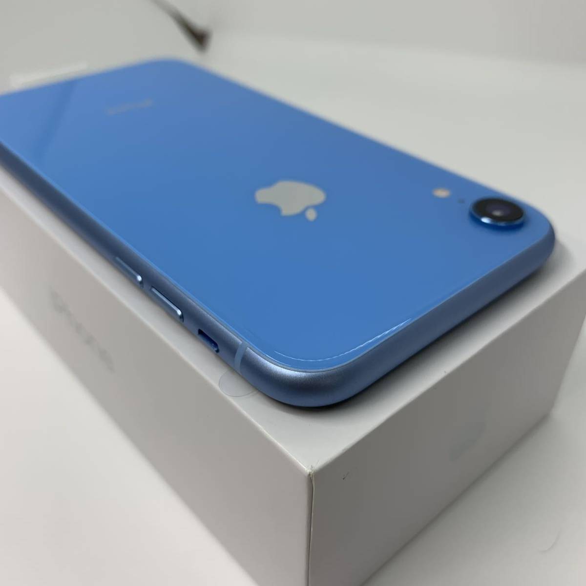 着後レビューで 送料無料】 新品 iPhone XR Blue 128 GB SIMフリー