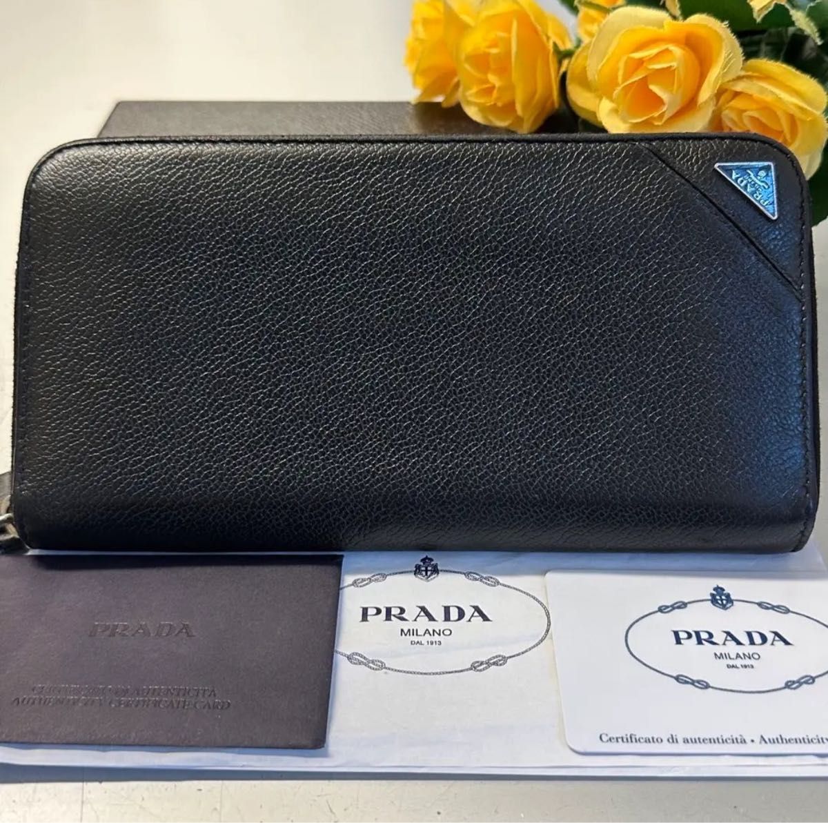 プラダ PRADA 財布 長財布 サフィアーノ ロゴ金具 ラウンドファスナー