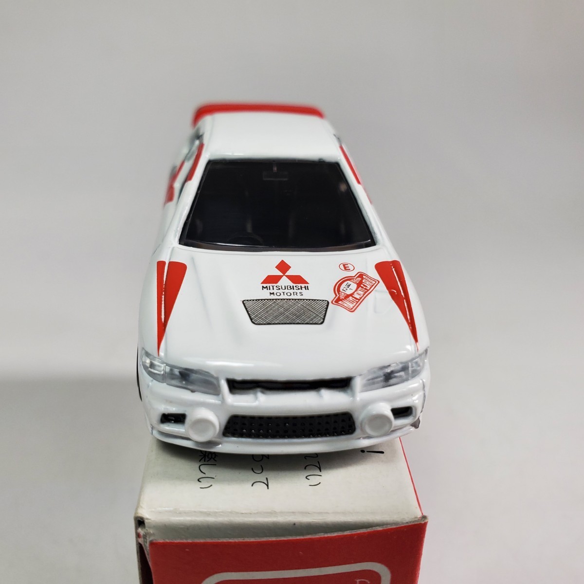 トミカ 1/59 NO.104「 MITSUBISHI LANCER エボリューションⅣ WRC TYPE 初回限定 メタルバッチとデカール入り」ランエボ Ⅳ 良品 515_画像3