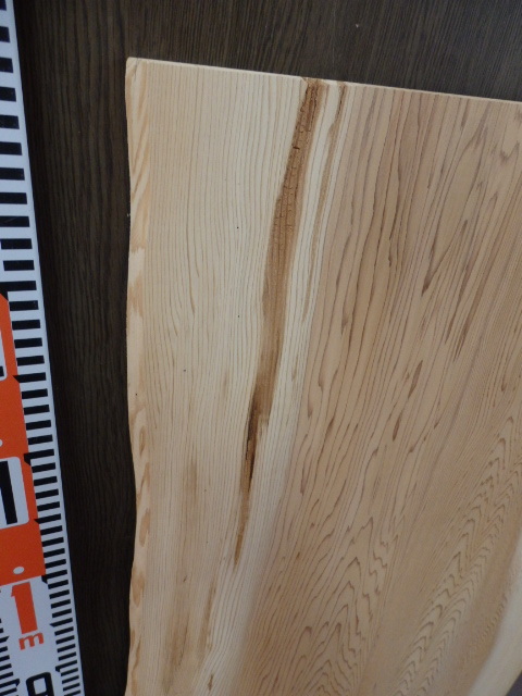 2060227●杉●約1m30cm×46.5cm～61cm×1cm☆無垢板１枚板 木材 板 DIY 板材 天板 棚板 テーブル 看板 花台など種類豊富！_画像5