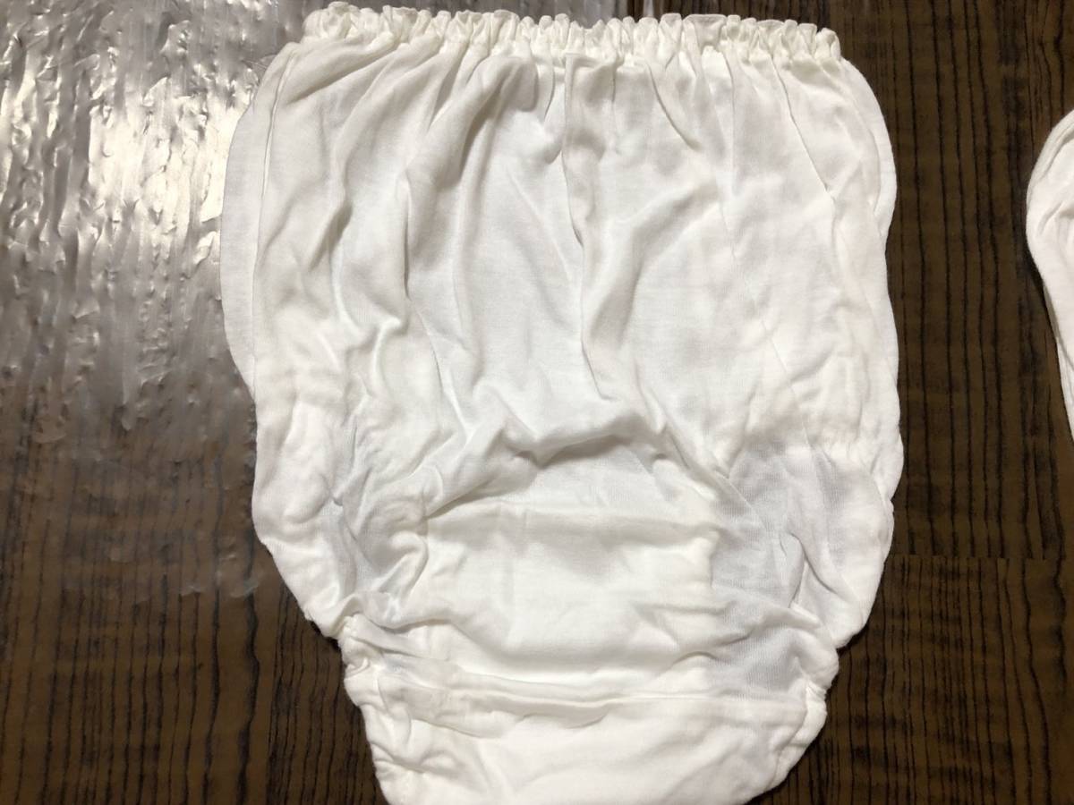 日本製　サンリオ　未使用　女児　ショーツ　白パンツ　140サイズ　5枚セット！_画像5