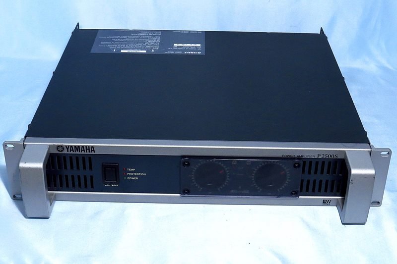 ◆ YAMAHA P2500S ヤマハ パワーアンプ ◆
