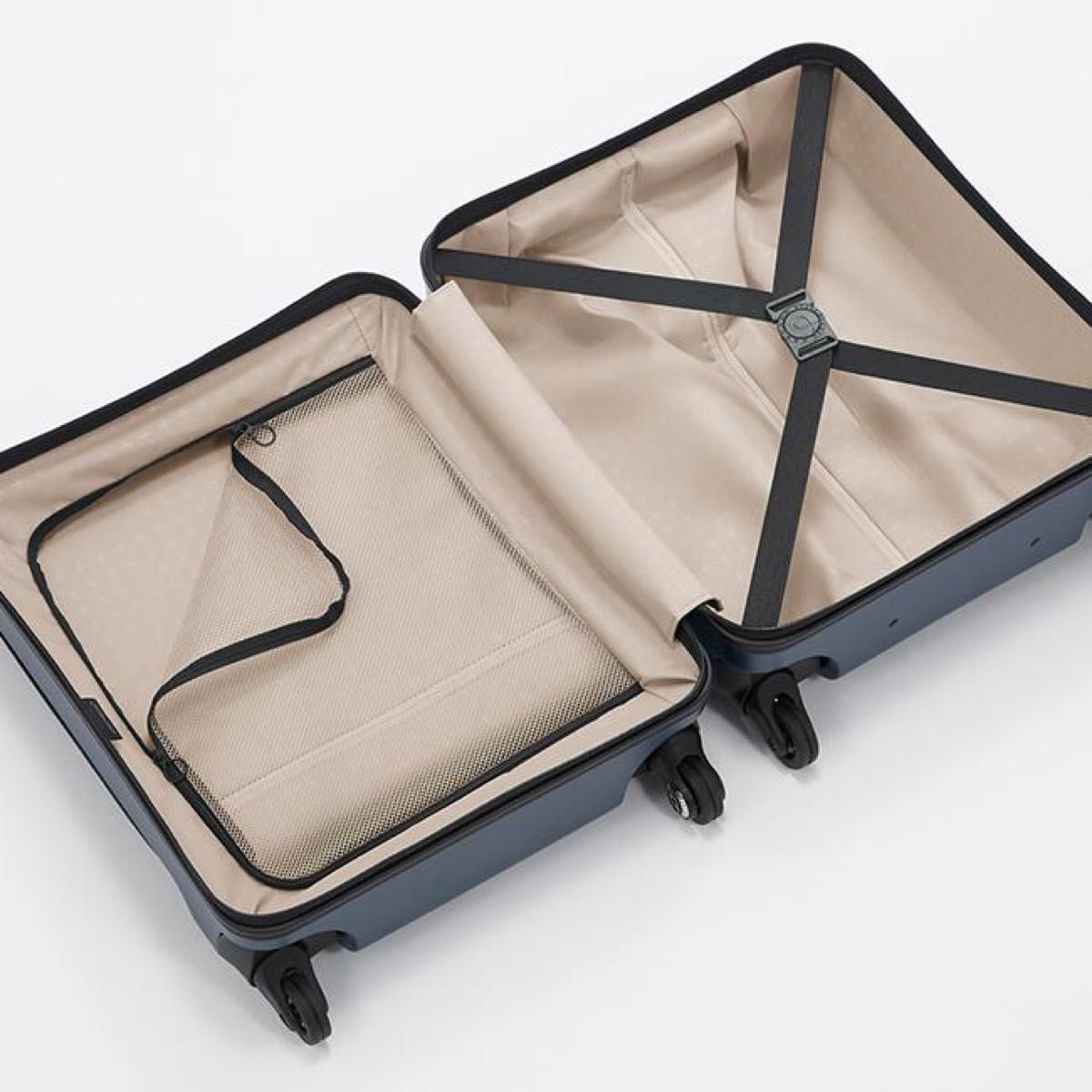 プロテカ スーツケース 42L 軽量 大容量　ace 02961