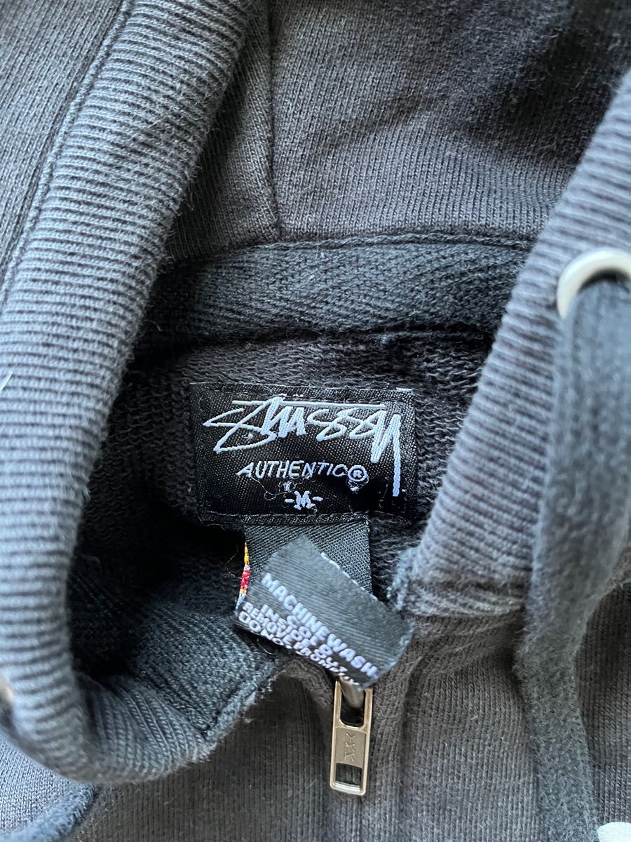 STUSSY フルジップパーカー　黒パーカー　ステューシーパーカー