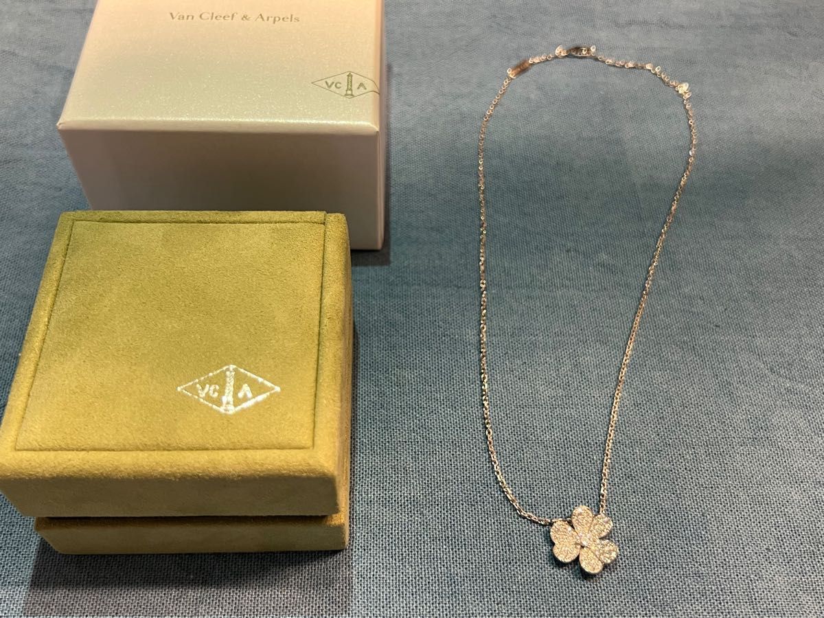 Van cleef & arpels フリヴォル ペンダント、スモールモデル