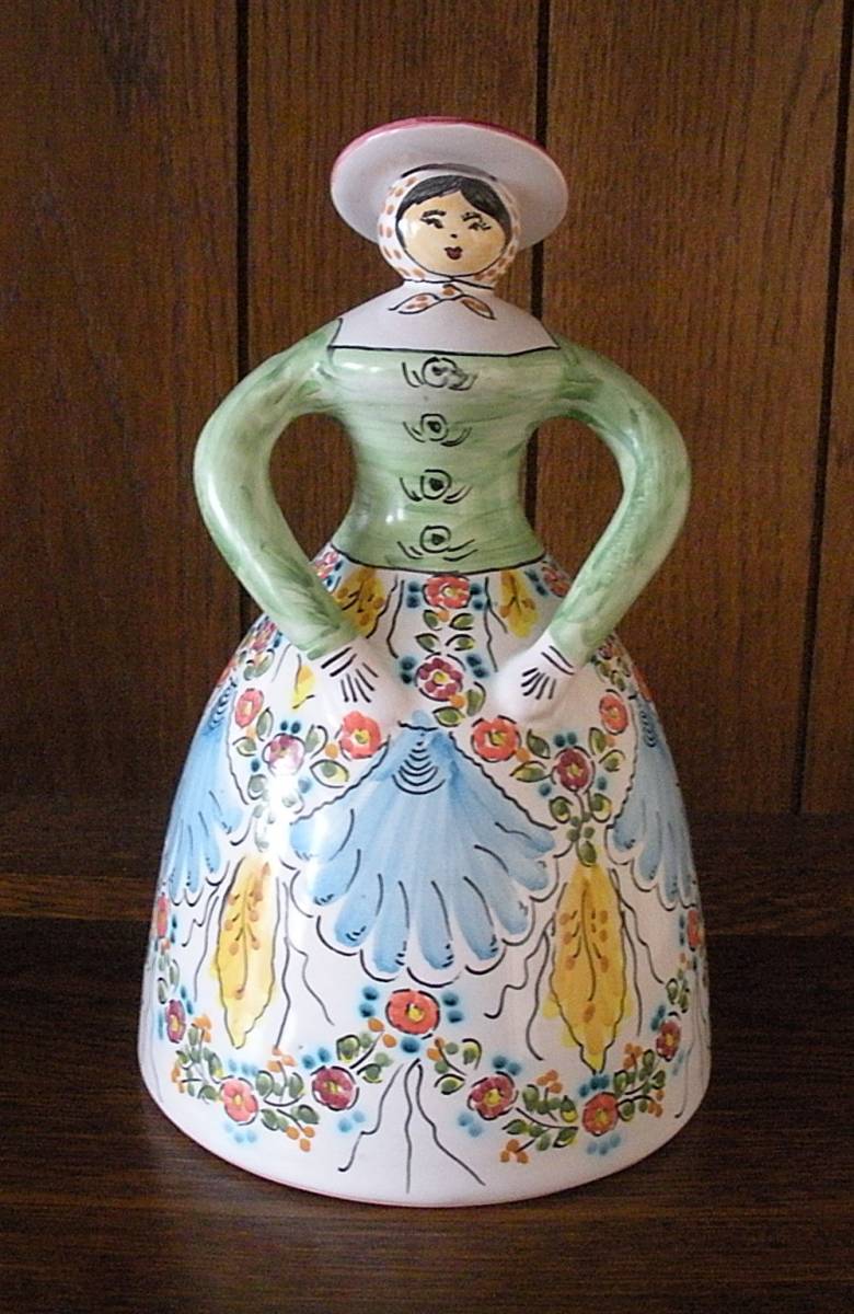 スペイン製陶器の人形型ベル・女性の呼び鈴_画像1