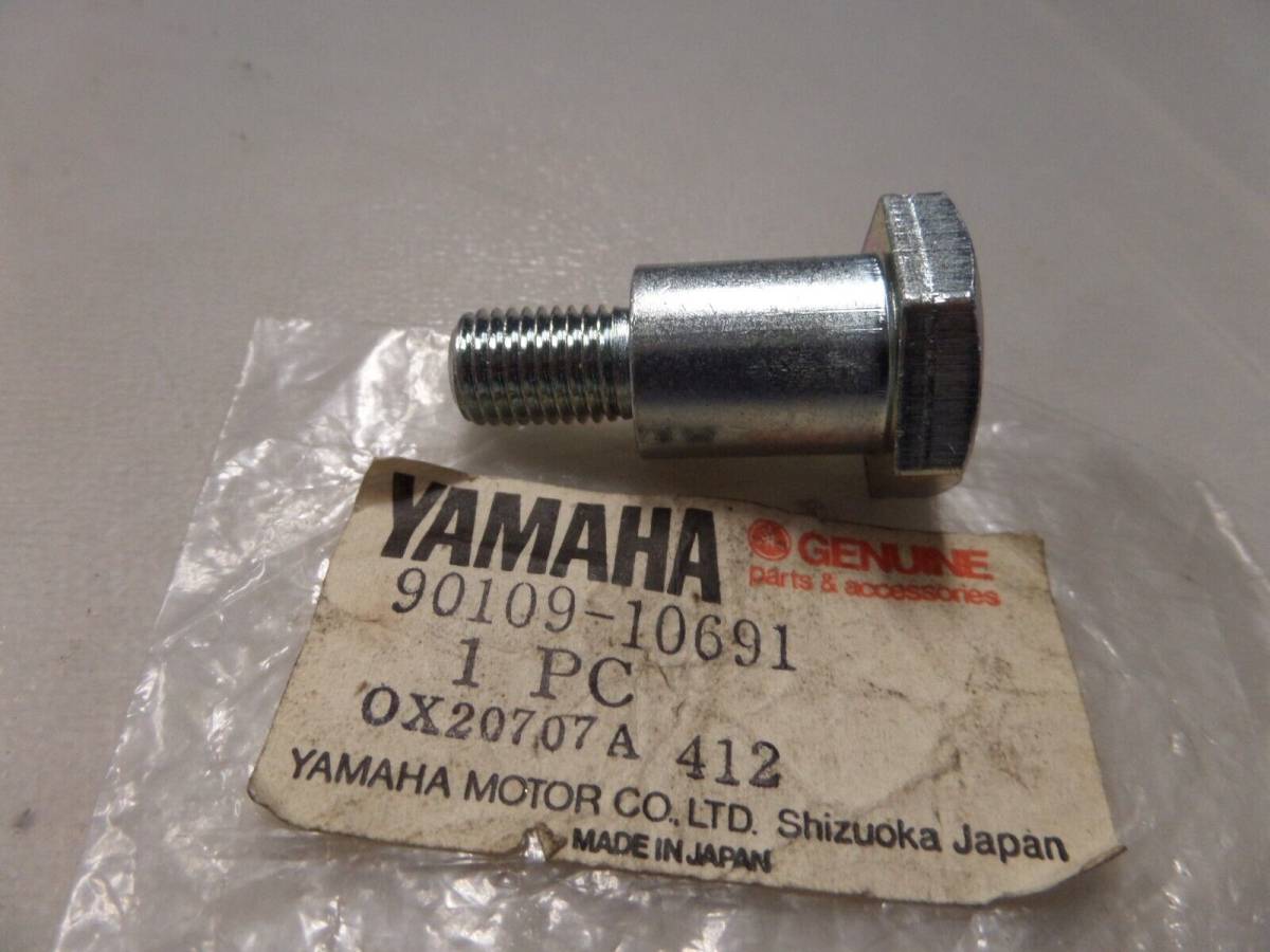 NOS Yamaha OEM Bolt 1983 XJ750 1986-1993 XVZ1300 90109-10691 海外
