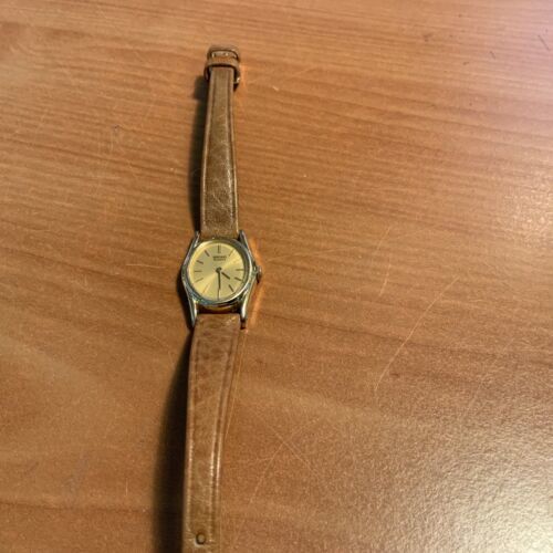 Seiko Gold Tone Quartz Ladies Watch 海外 即決-