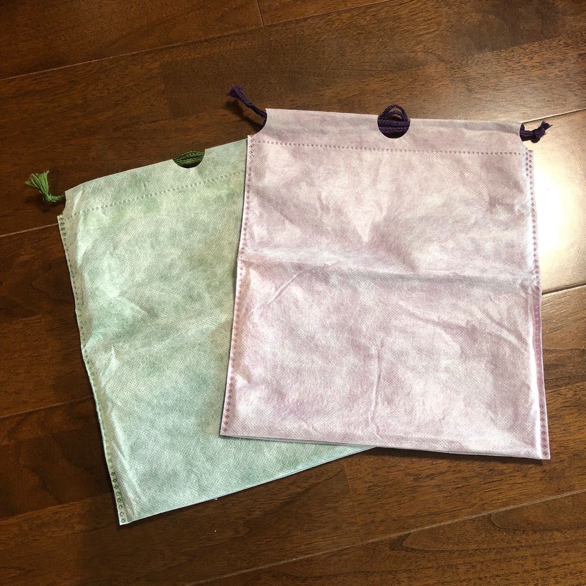 アメニティ 不織布防水巾着袋 二枚セットグリーン 緑 パープル 紫サイズ