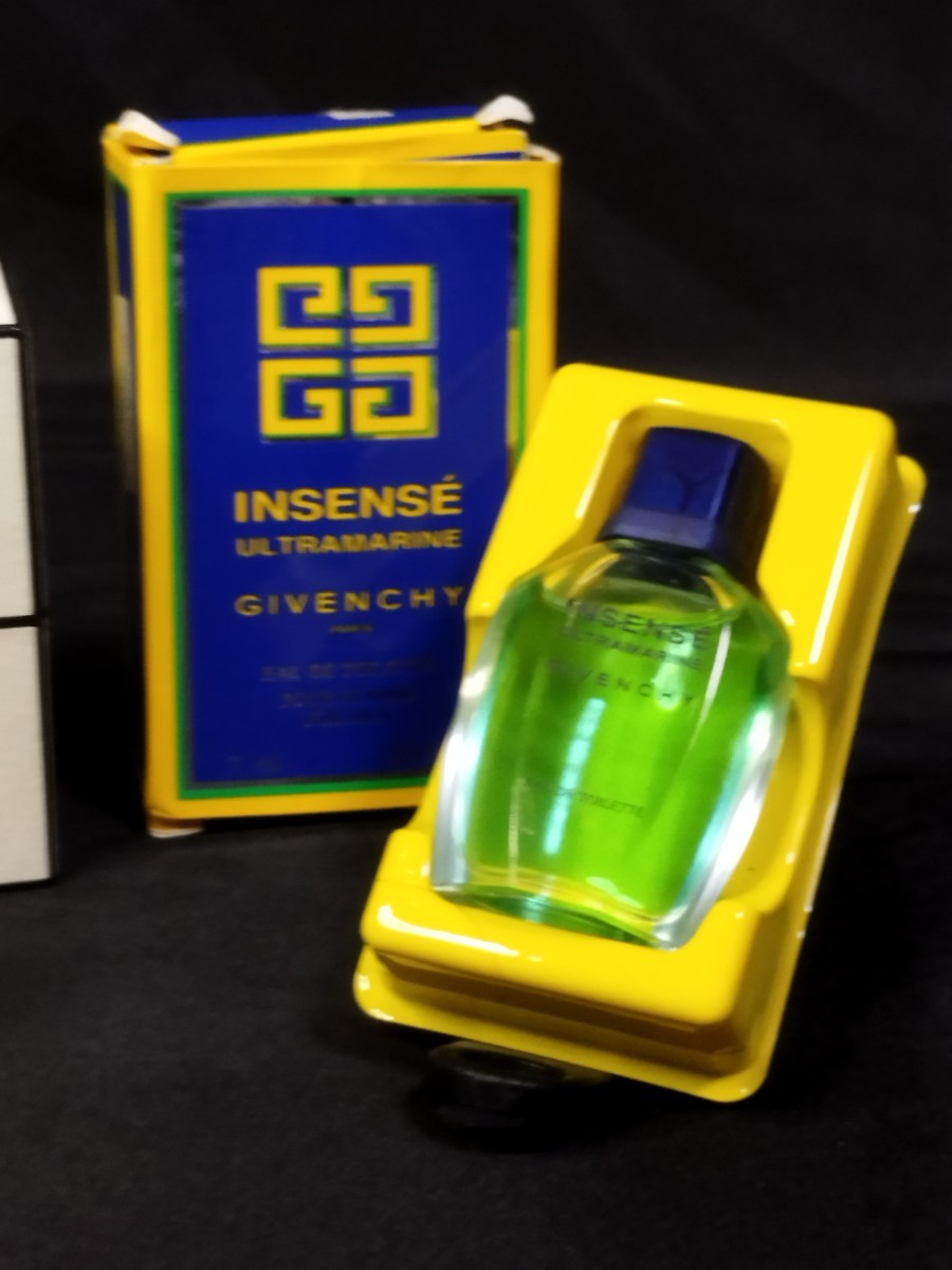 ★CHANEL GIVENCHY ブランド 香水 2本 まとめ 売り シャネル PARFUM No.19 ジバンシィ INSENSE ULTRAMARINE アンサンセ ウルトラマリン 7ml_画像3