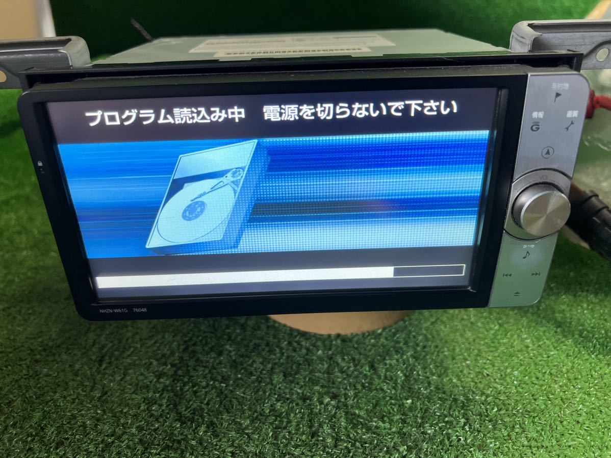 [ジャンク]トヨタ純正 NHZN-W61G フルセグ HDDナビ セキユレディロックの画像1