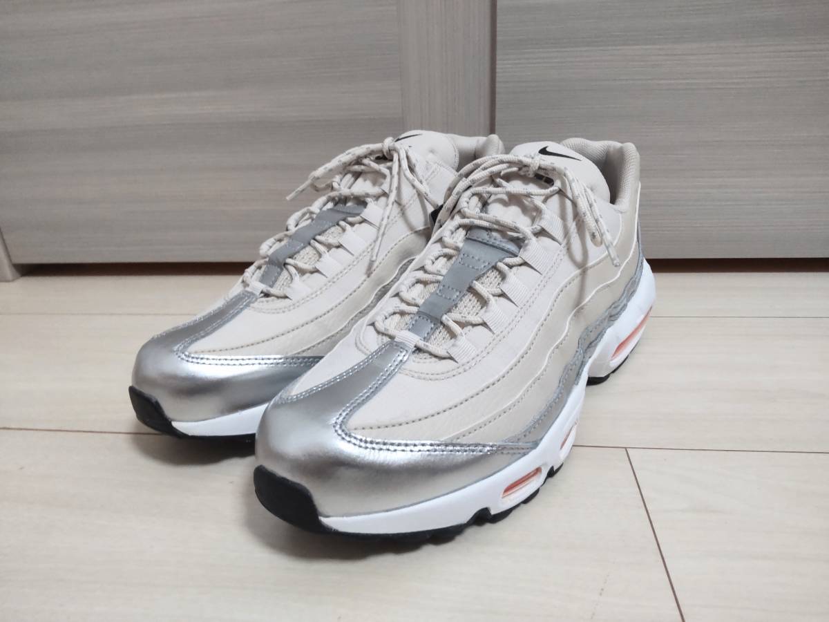 ★新品　ナイキ　NIKE　エアマックス95 SE　★　WMS AIR　MAX 95 SE　★3M素材　★メタリックシルバー_画像3