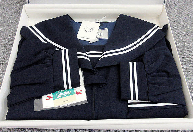 ☆ラスト2着☆女子中学生制服☆青森県外ヶ浜町立三厩中学校☆冬 ☆ラスト2着☆女子中学生制服☆青森県外ヶ浜町立三厩中学校☆冬