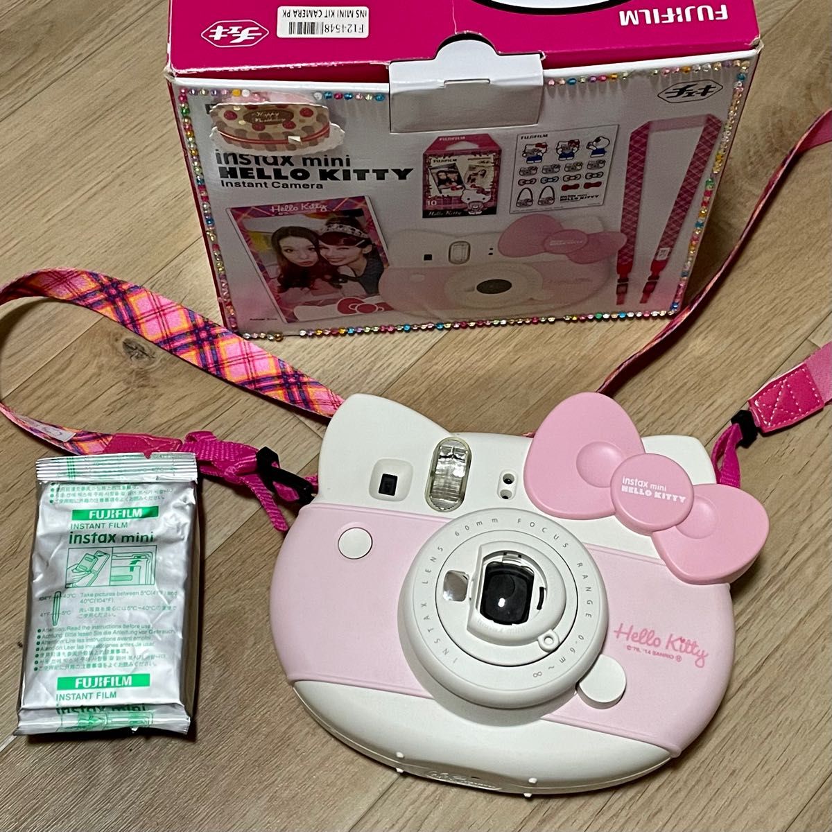 富士フィルム キティ チェキ instant mini Hello kitty 富士フィルム キティ チェキ instant mini Hello kitty