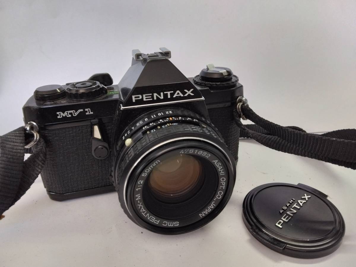 L51・16　現状品　PENTAX MV1　ペンタックス　マニュアルフォーカス一眼レフフィルムカメラ　1:2　50ｍｍ　10/3_画像1