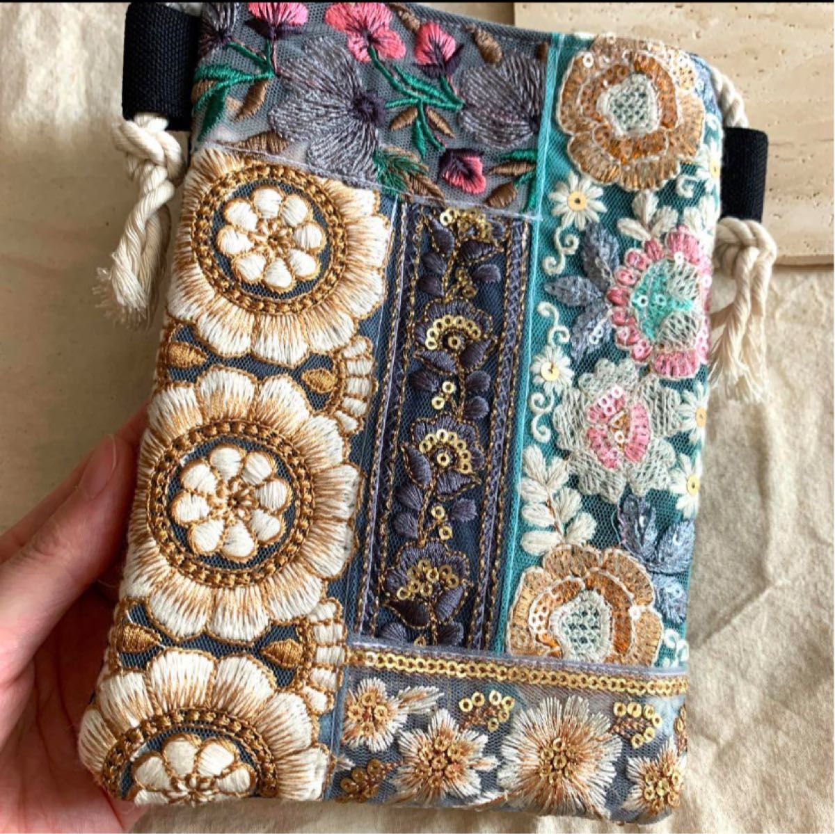 【no.50】インド刺繍リボンのスマホポシェット　サコッシュ　バッグ