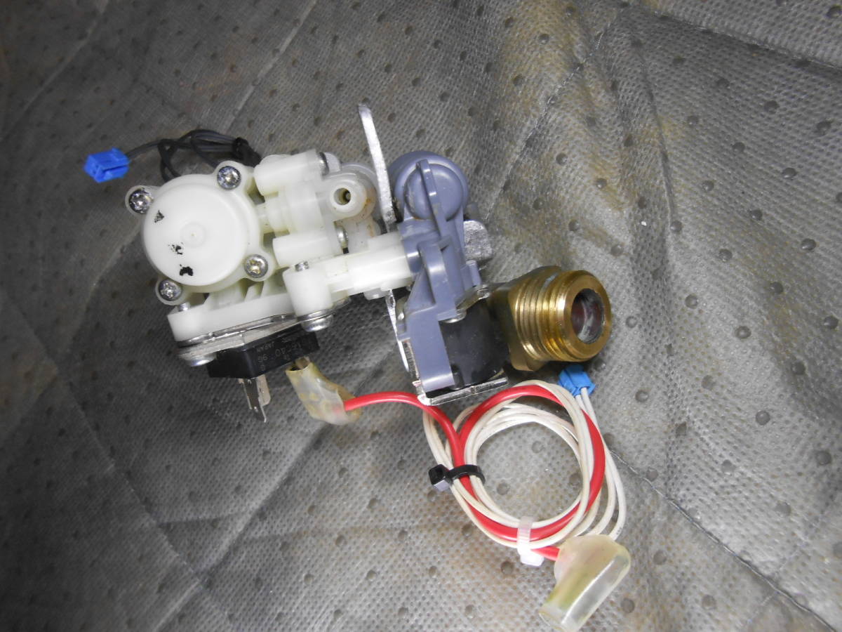 Yahoo!オークション - TOTO TCF-4411 給水電磁弁ユニット 各 Yahoo!オークション - TOTO TCF-4411 給水電磁弁ユニット 各