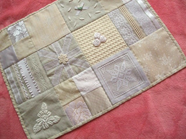  prompt decision hand made patchwork. free mat tapestry white ko Large .② postage 140 jpy 