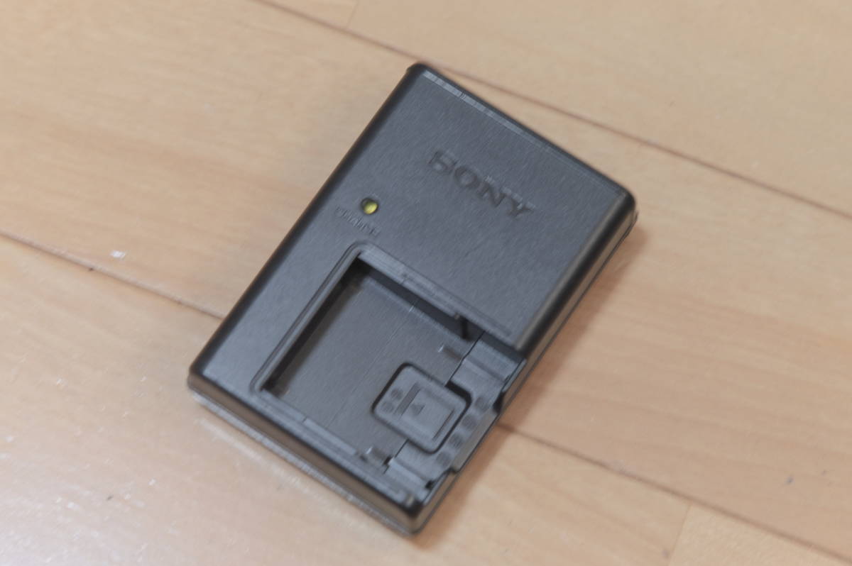 [ prompt decision ]SONY original battery charger BC-CSD Sony 