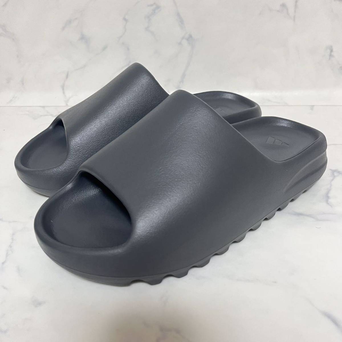 ★送料無料★【新品 完売モデル】27.5cm adidas YEEZY Slide Graniteアディダス イージー スライド グラナイト サンダル スリッパ_画像2