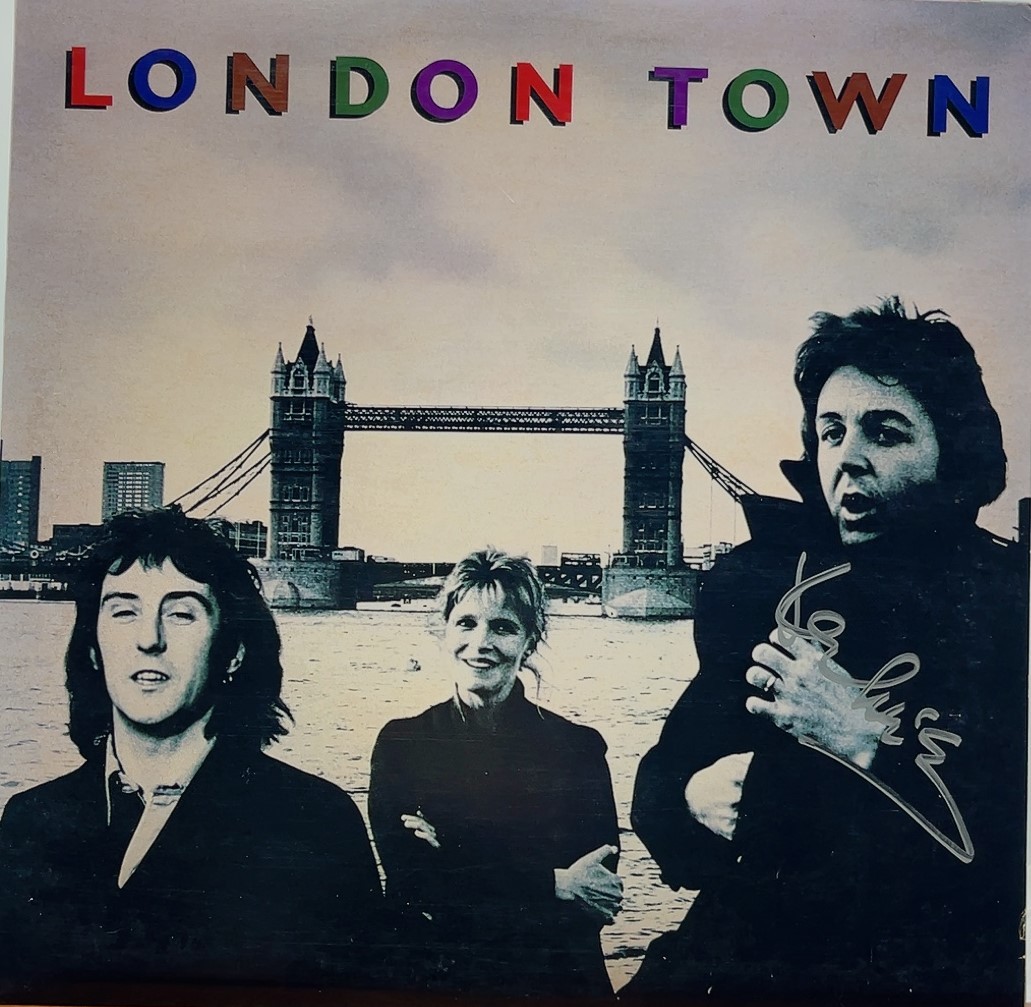 ポール・マッカートニー　直筆サイン入りアルバム『ロンドン・タウン』　ＣＯＡ付属 Yahoo!フリマ（旧）