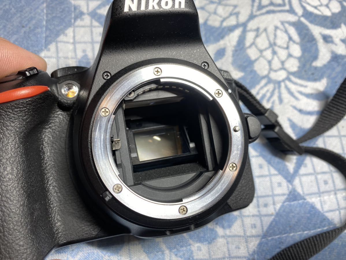 楽天 一眼レフ D5600 【美品】Nikon APS-C ニコン ダブルズームキット
