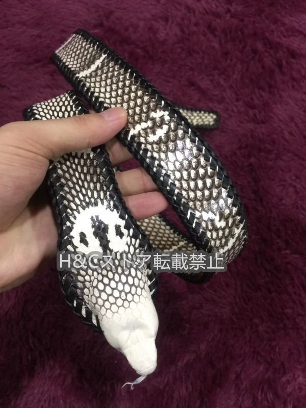 サイズは選択可能！艶あり 丸一匹コブラ タイコブラ パイソン 蛇革 剥製 本革ベルト 紳士用ベルト メンズベルト レザーベルト バイカーのサムネイル