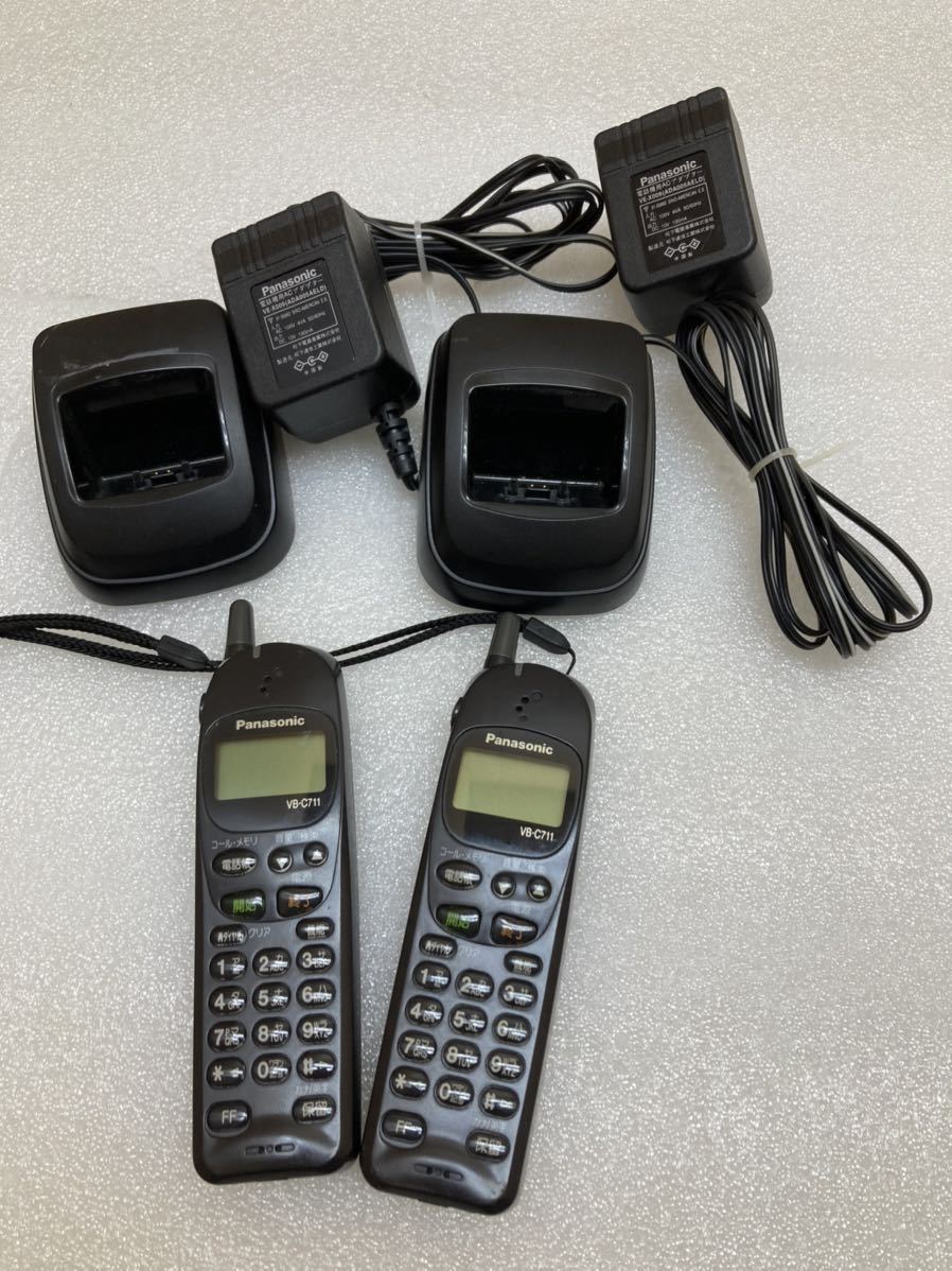 GXL9336 Panasonic デジタルコードレス電話機VB-C711 電池パック／充電器付き　通電確認済　現状品　1025_画像1