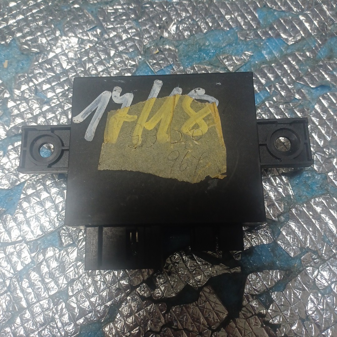 YM-161 Benz W210 control unit concentrated lock module 