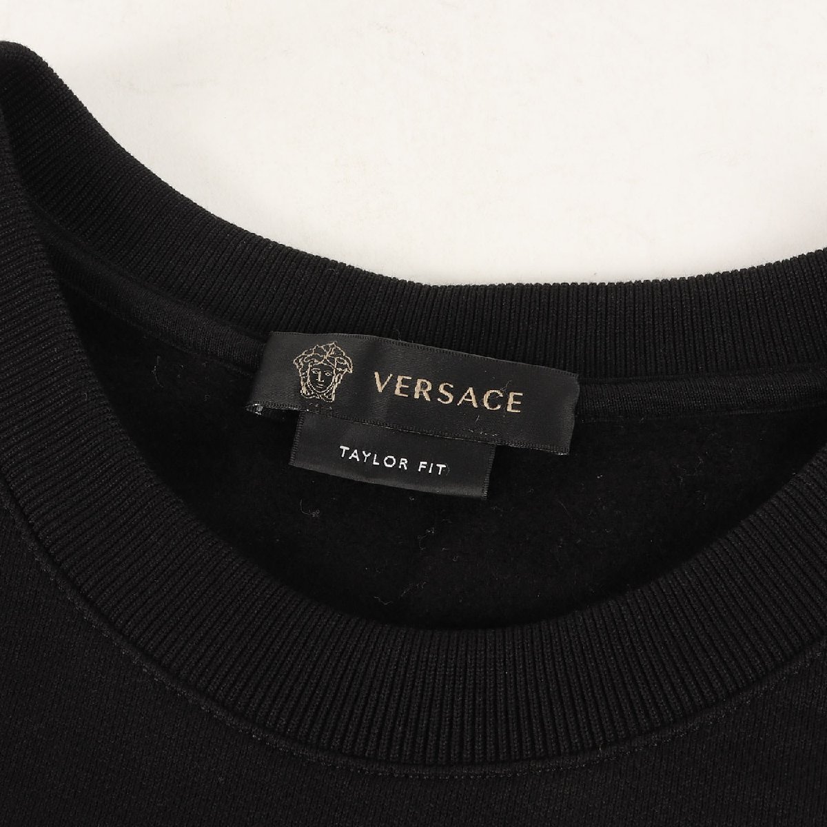 VERSACE Versace тренировочный размер :L 21AW Circle signature Logo вышивка вырез лодочкой спортивная фуфайка черный Италия производства 
