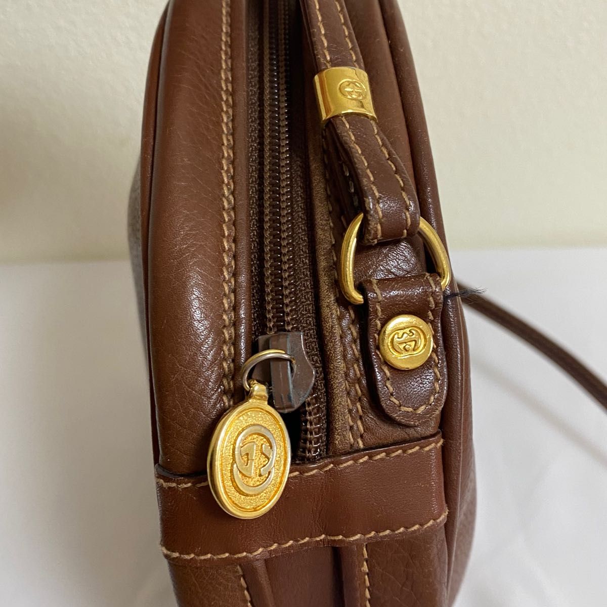 美品】GUCCI オールドグッチ 丸型 ラウンド ショルダーバッグ 美品】GUCCI オールドグッチ 丸型 ラウンド ショルダーバッグ