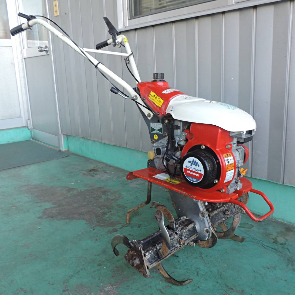 新潟〉ヤンマー 管理機/耕運機 MT2A マイティラー 2馬力 HMT200 新潟〉ヤンマー 管理機/耕運機 MT2A マイティラー 2馬力 HMT200