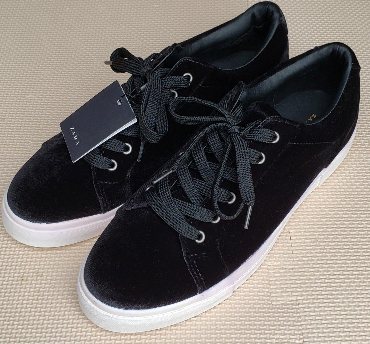 新品 タグ付 】 ZARA ザラ スエード スニーカー シューズ 靴 新品 タグ付 】 ZARA ザラ スエード スニーカー シューズ 靴
