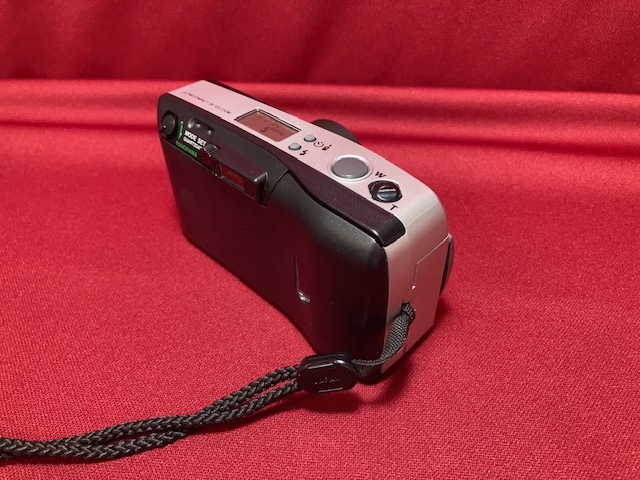※20646 OLYMPUS OZ 105R コンパクトフィルムカメラ 通電確認済み ZOOM38-105mm 個人保管品 オリンパス _画像4