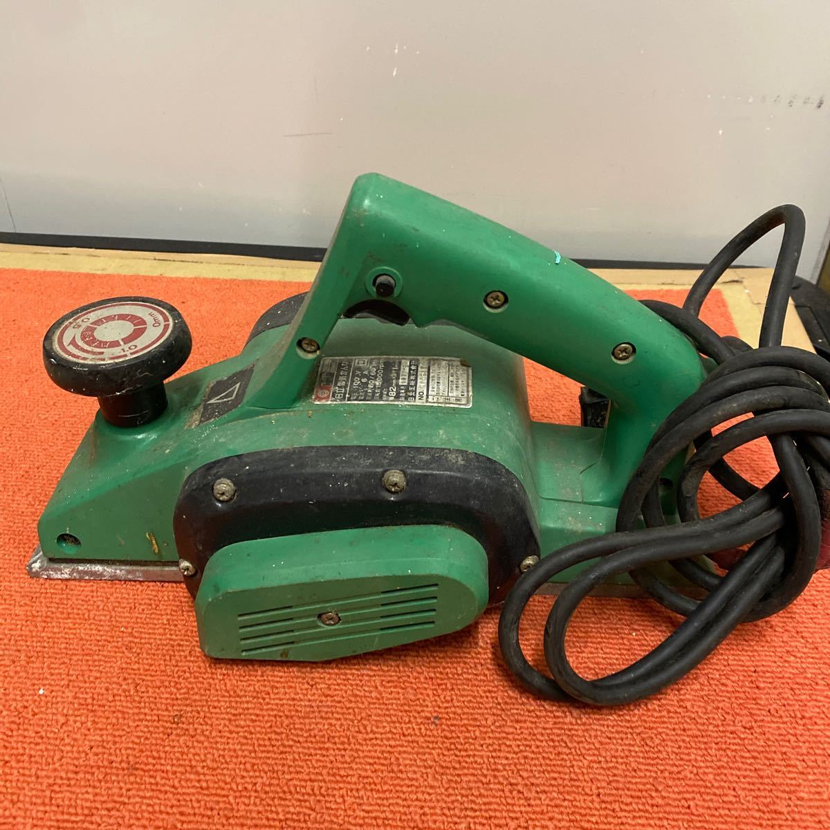 HITACHI 日立 82mm電気カンナ F-20B 電動工具 中古品_画像2