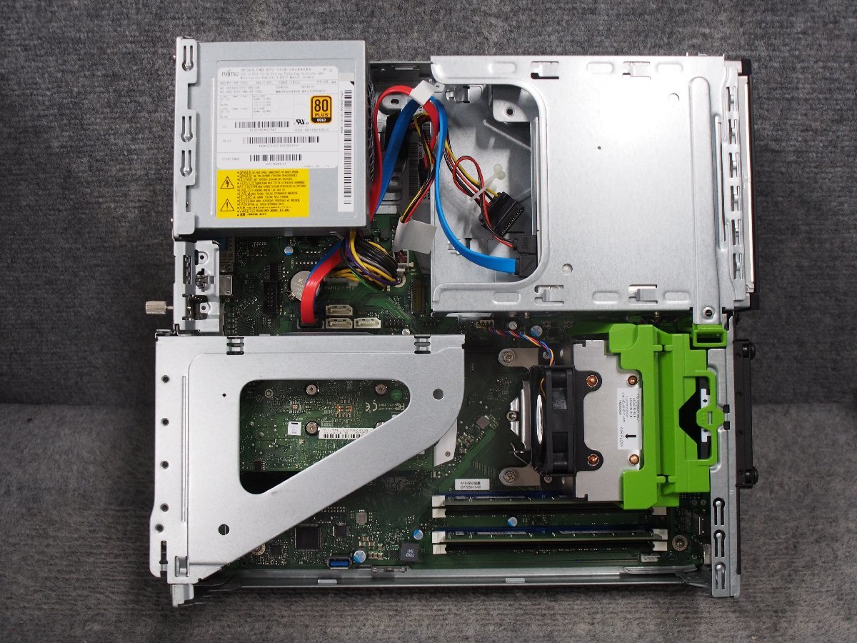 富士通 CELSIUS J550 Xeon E3-1275 v5 3.6GHz 8GB DVDスーパーマルチ nVIDIA QUADRO K620 ジャンク A58959_画像7