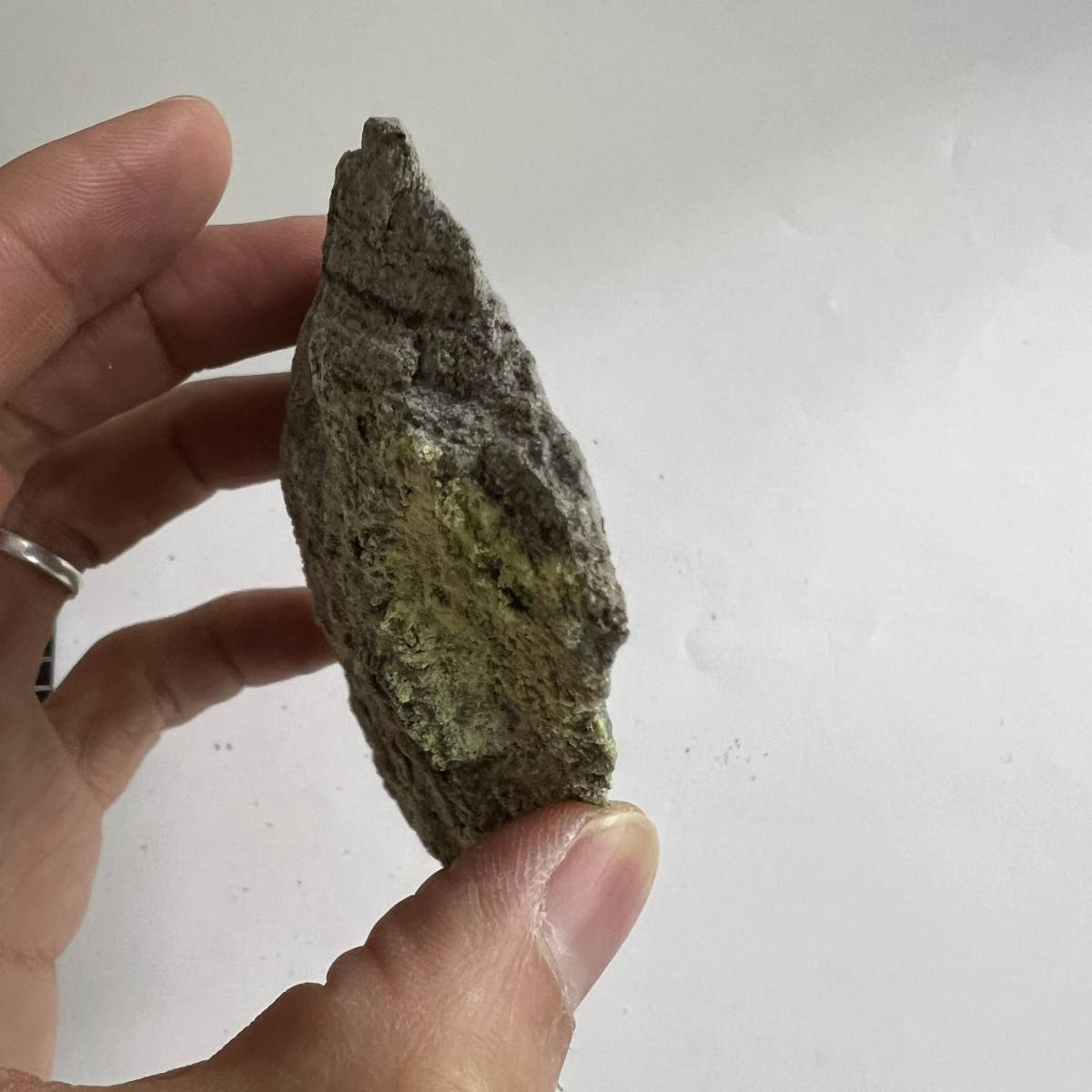 【E22593】アンダーソン石 蛍光鉱物 二酸化ウラニウム 鉱物 原石 天然石_画像9