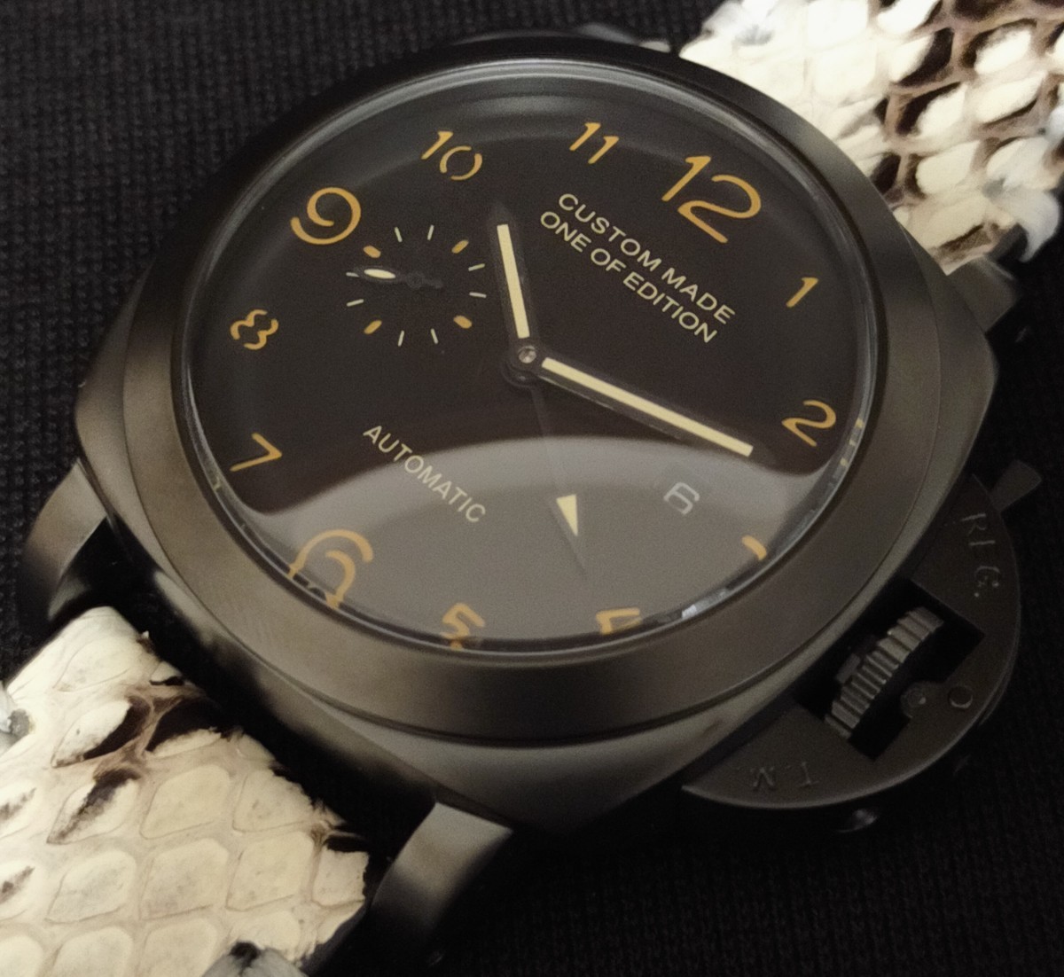 お気に入り】 シャネル CHANEL 中古 メンズ 腕時計 セラミック H6515