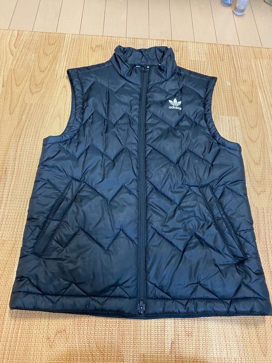adidas アディダスオリジナルス ダウンベスト 中綿ベスト L adidas アディダスオリジナルス ダウンベスト 中綿ベスト L
