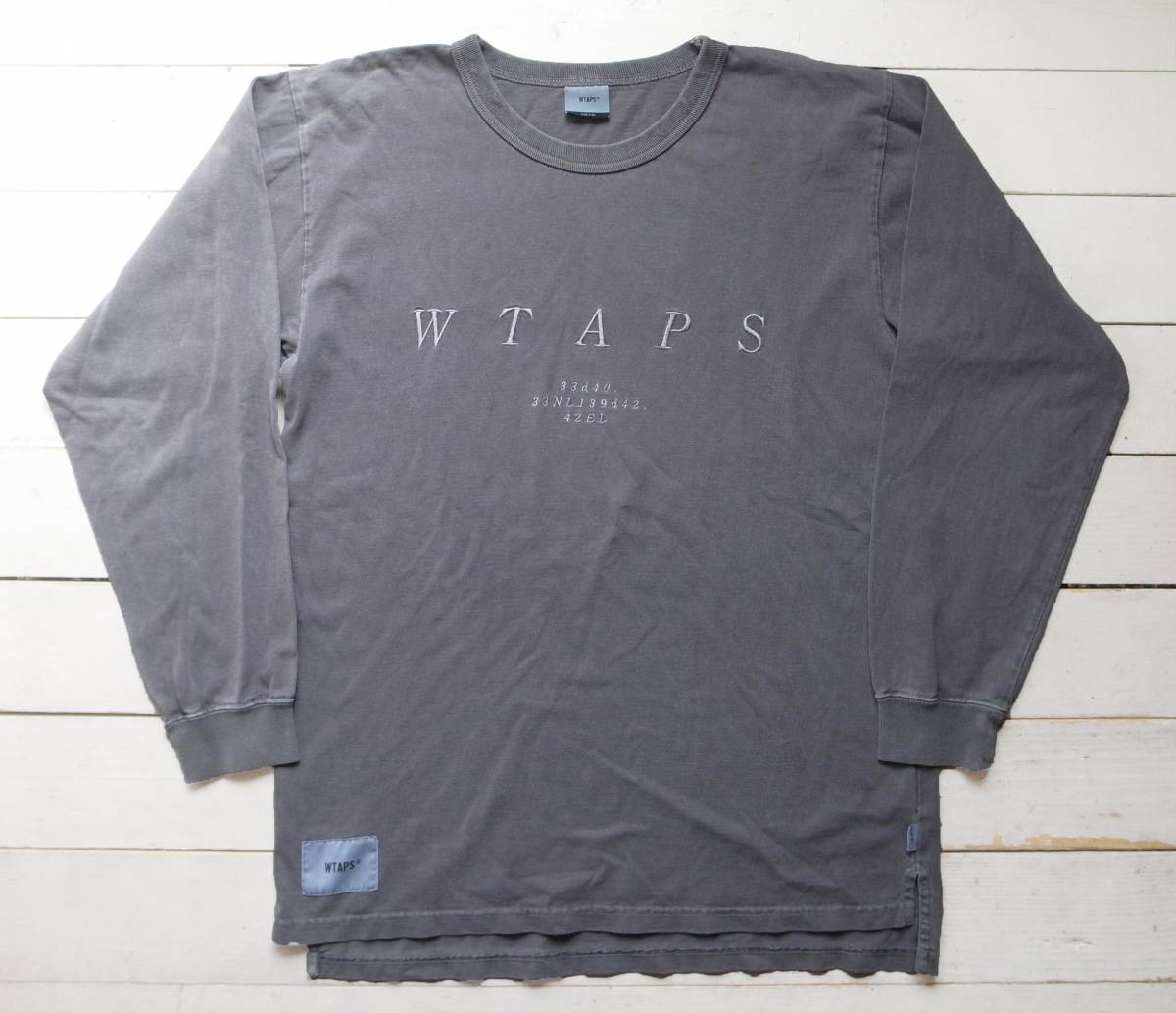 WTAPS 刺繍ロゴ ロングスリーブTシャツ 01 製品染めグレー カットソー ロンT DESCENDANT FPAR